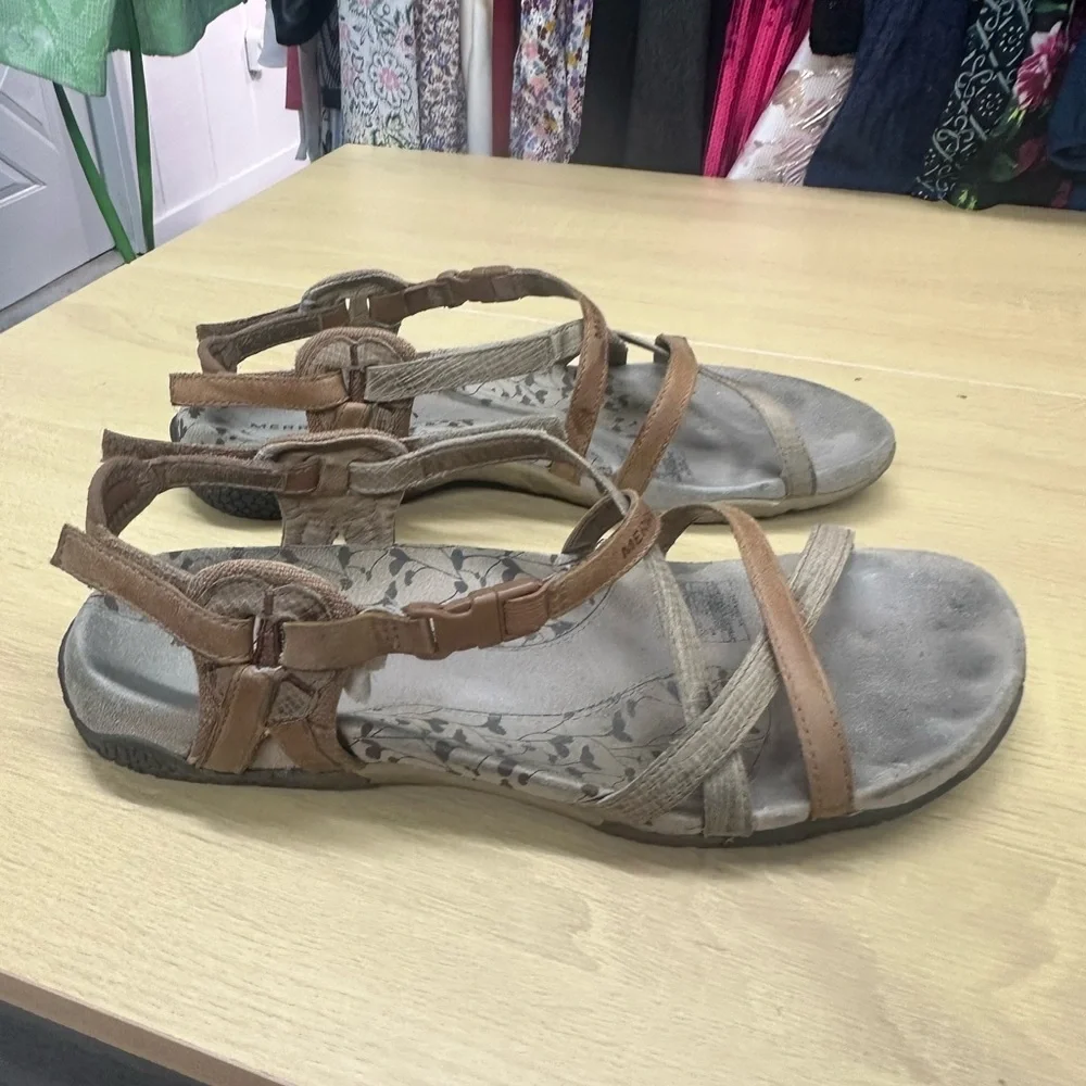 Women's Merrell Agave Brown and Tan Strappy Sandals Shoes Size 9 GUC